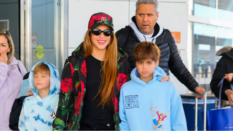  Shakira en el aeropuerto de Barcelona antes de volar a Miami 