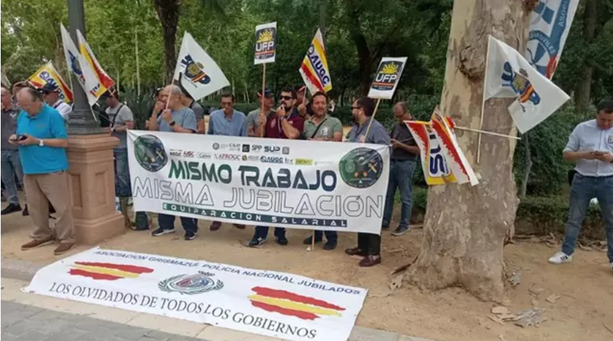  Protesta de los agentes en Sevilla - AUGC 