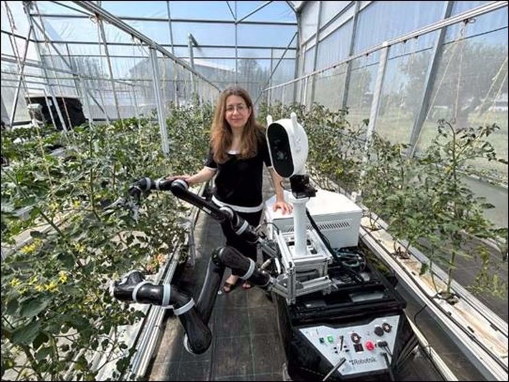  Investigadores españoles desarrollan un robot autónomo capaz de recoger frutas y verduras sin dañar los alimentos 