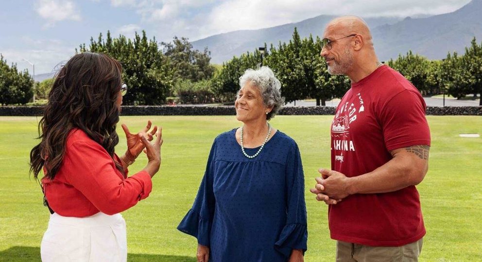  Oprah-Winfrey-left-and-Dwayne-Johnson-right-consulted-Maui-community-leaders-including-Hokulani-Holt-Padilla-center-credit-The-Peoples-Fund-of-Maui-e1693908105197 