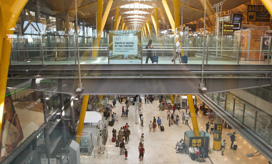  Archivo - Zona de facturación de la Terminal 4 del Aeropuerto Adolfo Suárez Madrid-Barajas en Madrid (España). - Jesús Hellín - Europa Press - Archivo 