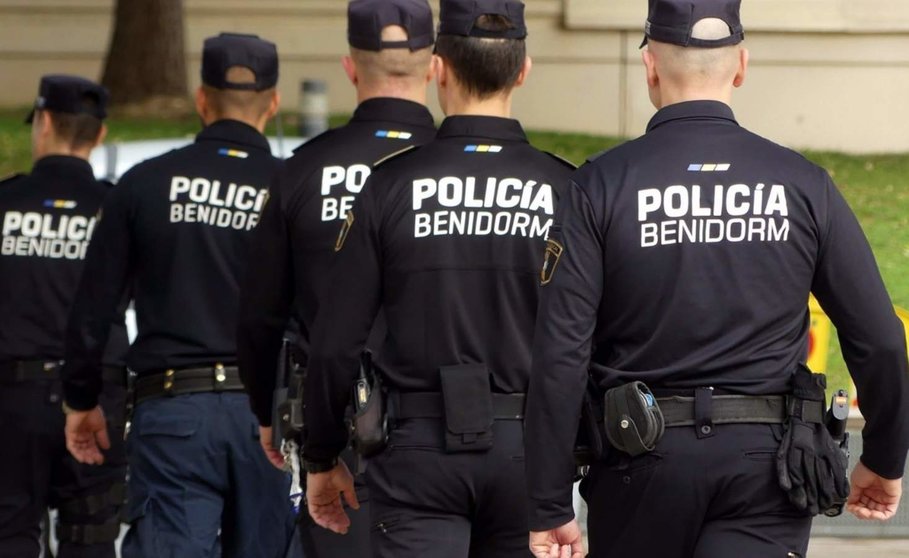  Agentes de la Policía Local de Benidorm - AYUNTAMIENTO DE BENIDORM 
