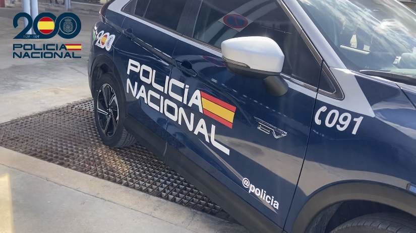  Policía Nacional 