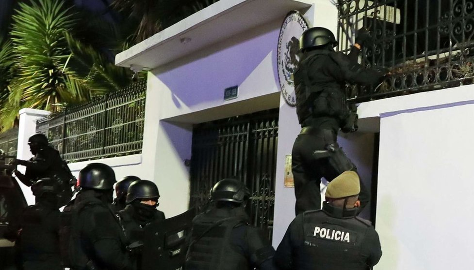  México rompe relaciones con Ecuador tras el asalto de su embajada 