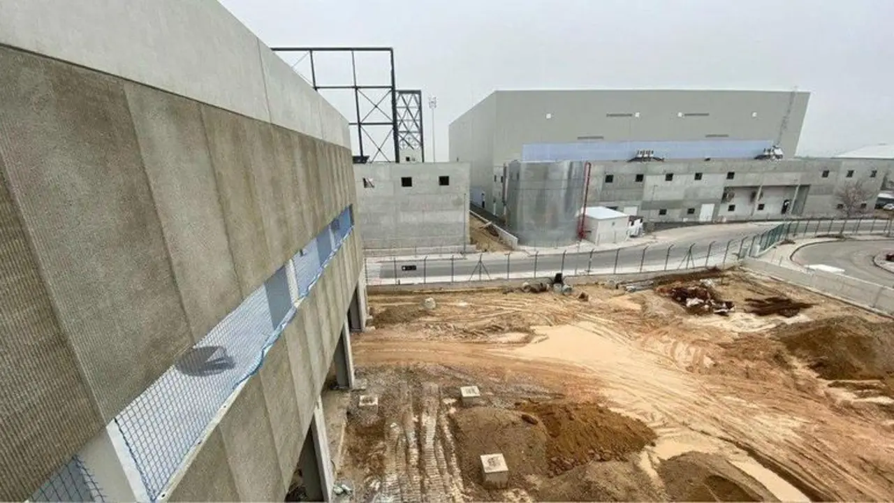  Rampa del nuevo centro log&iacute;stico de Correos. 