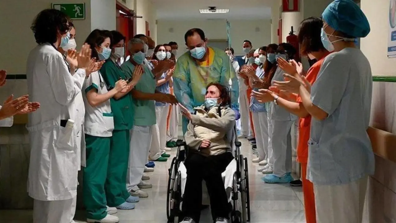  Elsa ha sido despedida del Hospital tras pasar 10 meses ingresada. GREGORIO MARA&Ntilde;&Oacute;N 