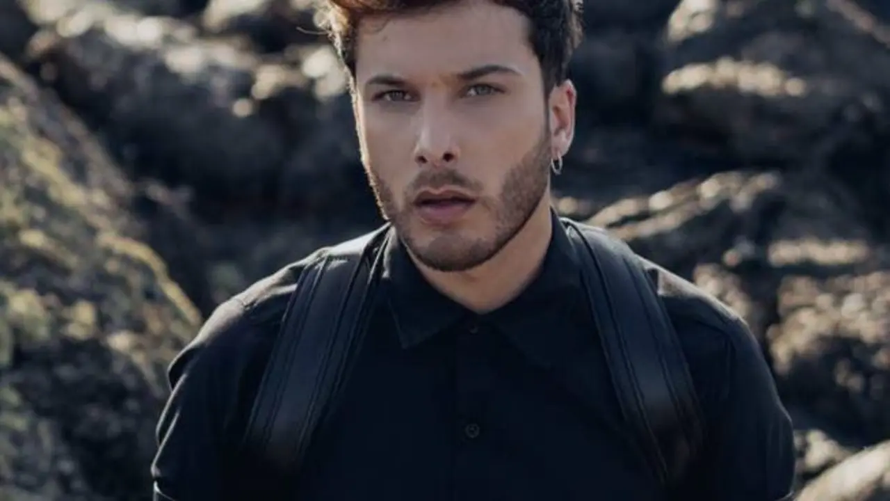  Blas Cant&oacute; en el videoclip de Universo 