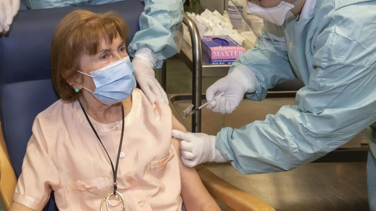  acunaci&oacute;n en Cantabria, residencias, vacunas - JOSE ROMAN CAVIA SOTO / GOBIERNO DE CANTABRIA 