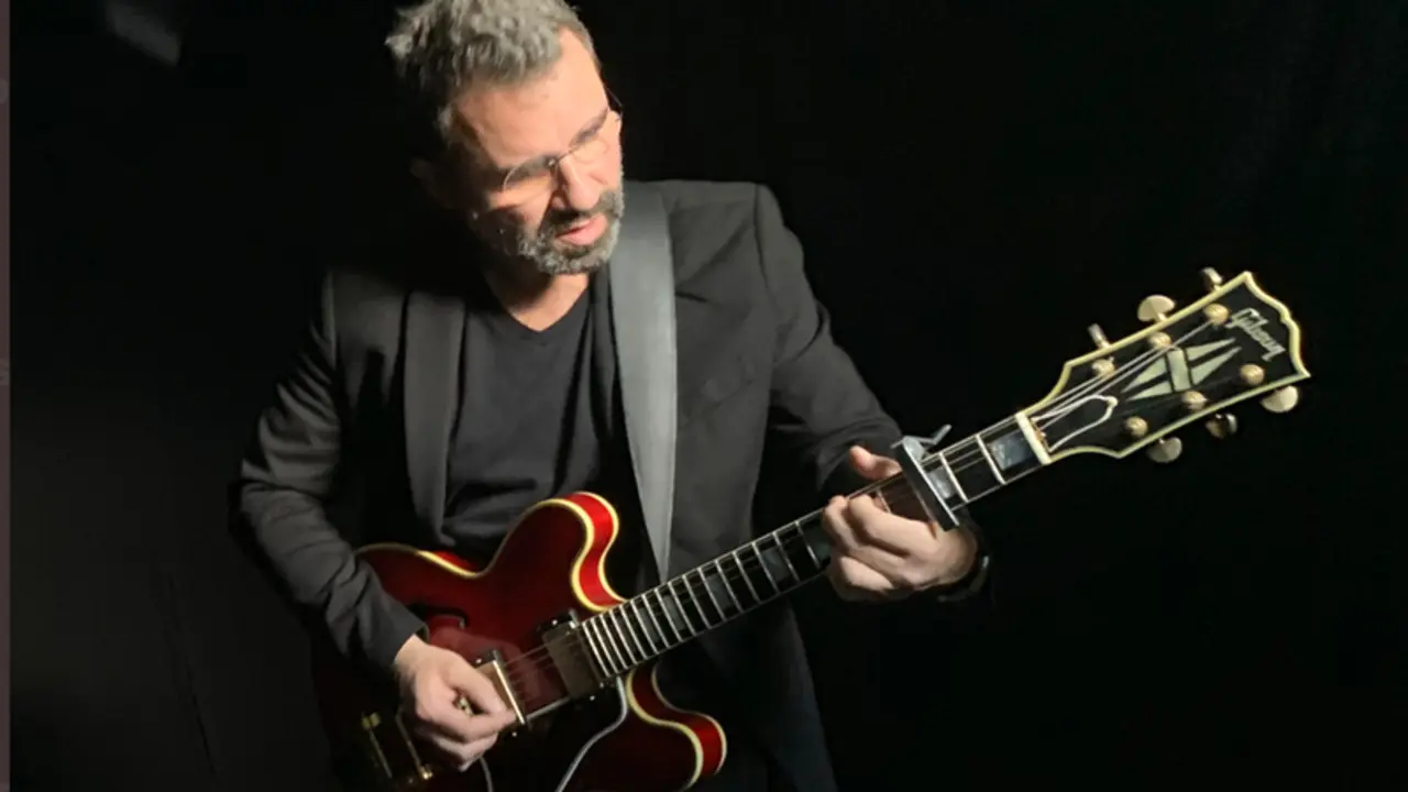  Love of Lesbian. TWITTER 