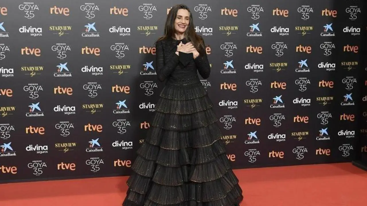 angela-molina-attends-goya-cinema-awards-2021-red-carpet-at-news-photo-1615060350.