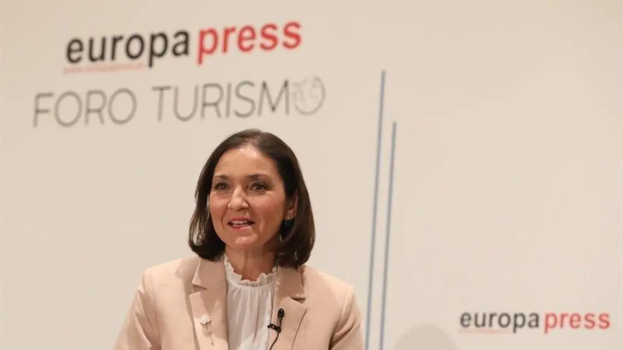  La ministra de Industria, Comercio y Turismo, Reyes Maroto, interviene en la inauguraci&oacute;n de los nuevos Desayunos Informativos sobre Turismo por Foro Turismo de Europa Press en el Hotel Eurostars Madrid Tower, en Madrid (Espa&ntilde;a), a 22 de marzo de 2021. - Marta Fern&aacute;ndez - Europa Press 
