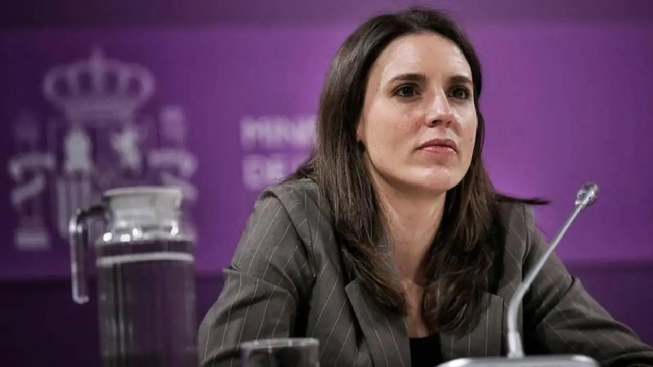  93d1328e-329f-41cb-97a0-804094af2a38 