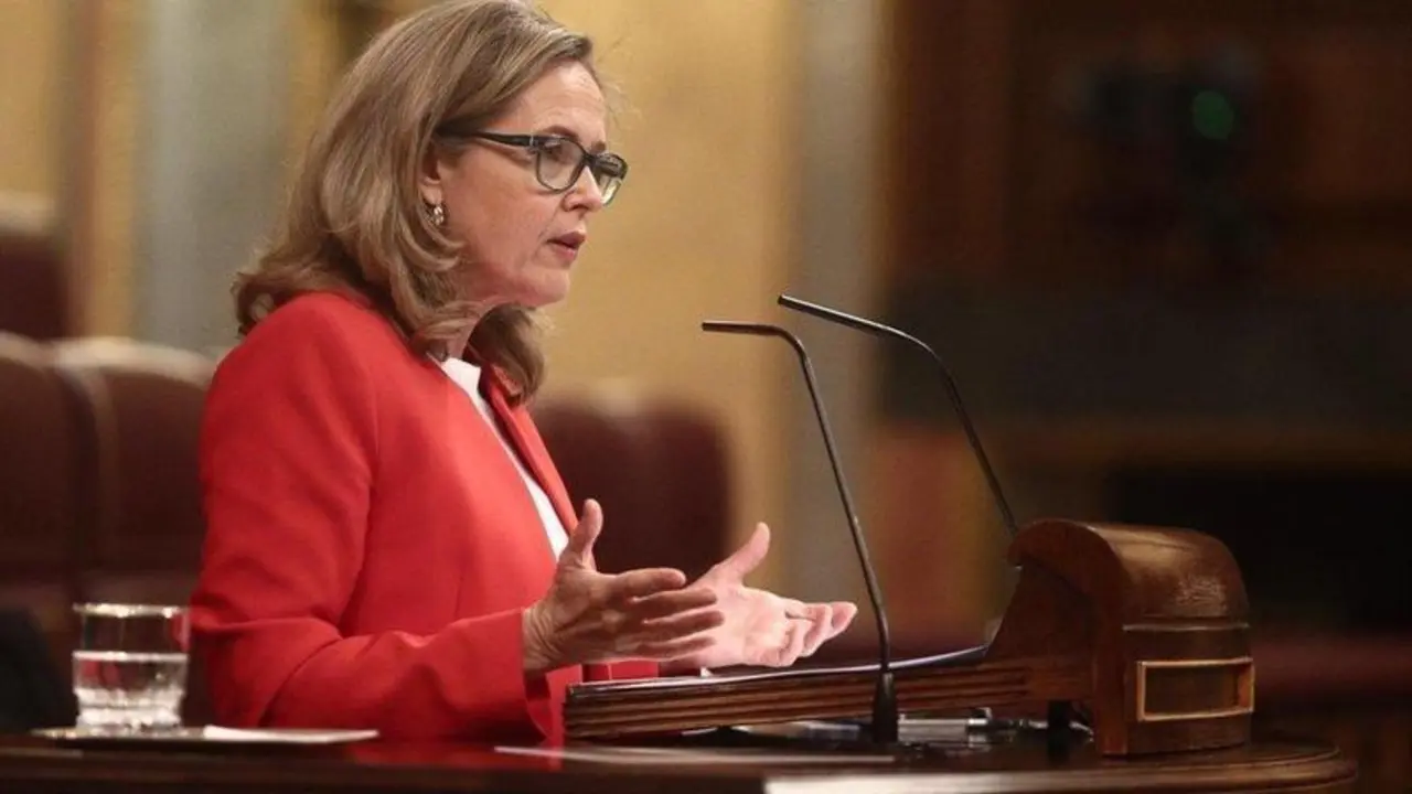 Nadia Calvi&ntilde;o | EP