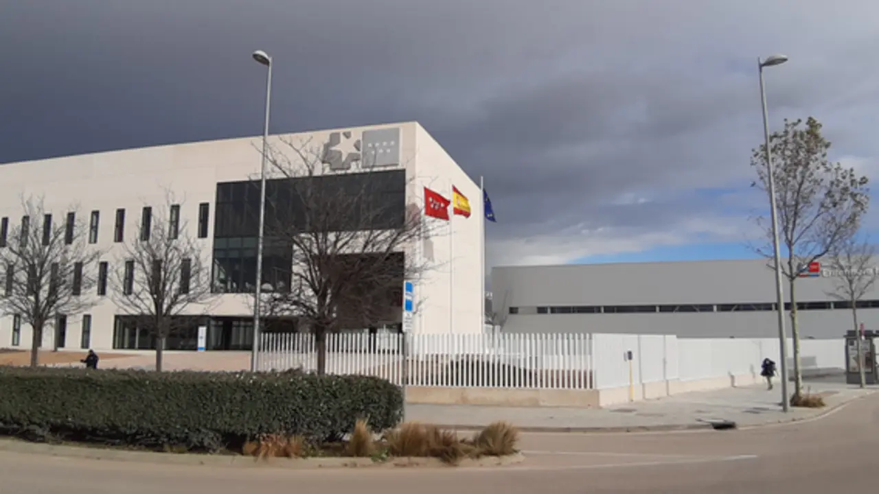  Hospital_enfermera_Isabel_Zendal_-de_cerca 