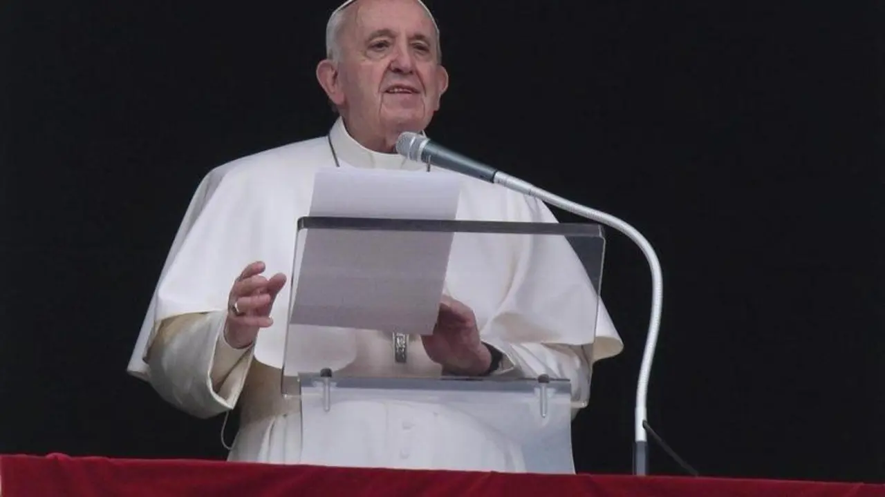  El Papa durante el rezo del &Aacute;ngelus - Evandro Inetti 