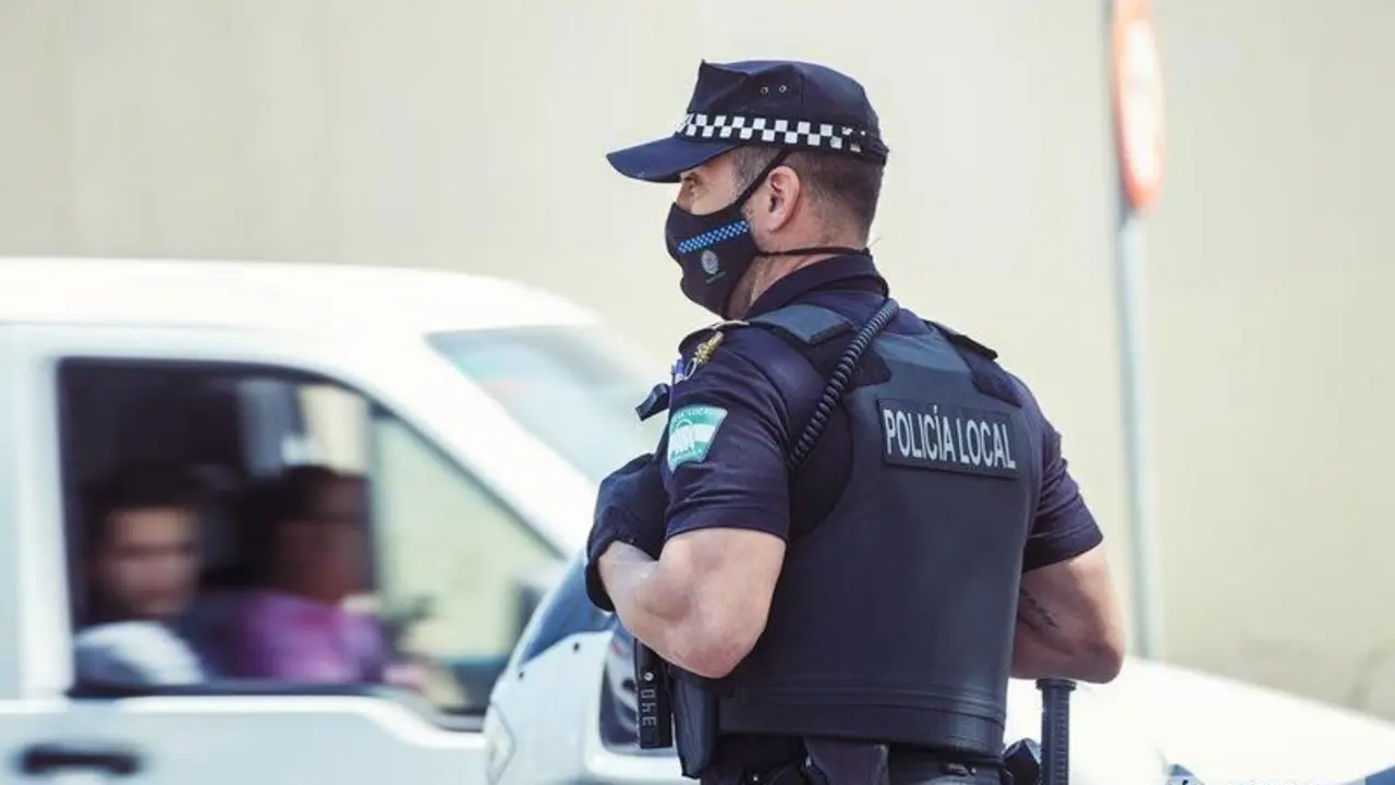  Polic&iacute;a Local de C&oacute;rdoba. / Jos&eacute; Le&oacute;n. 