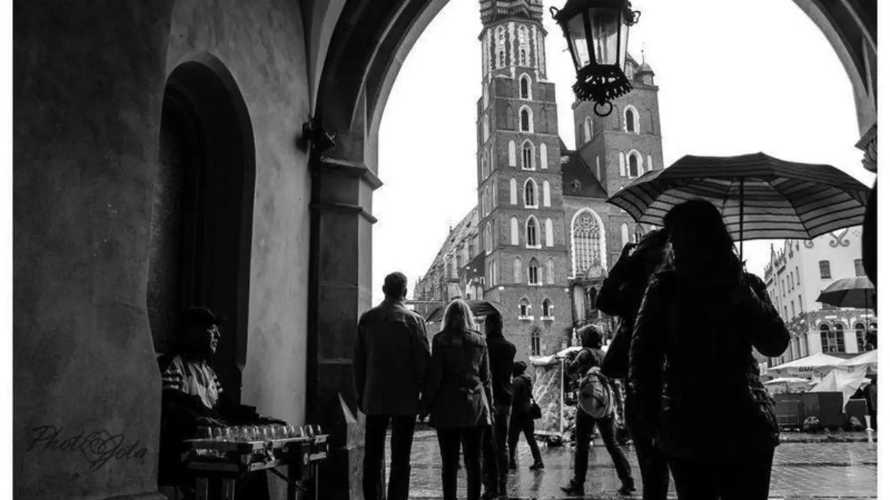 Cracovia en un d&iacute;a de lluvia. Foto por PhotoJota