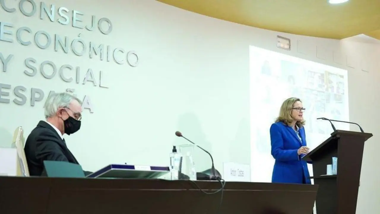  Nadia Calvi&ntilde;o, vicepresidenta de Asuntos Econ&oacute;micos y Transformaci&oacute;n Digital, en la presentaci&oacute;n de Ant&oacute;n Costas como candidato a la presidencia del Consejo Econ&oacute;mico y Social. // Twitter 