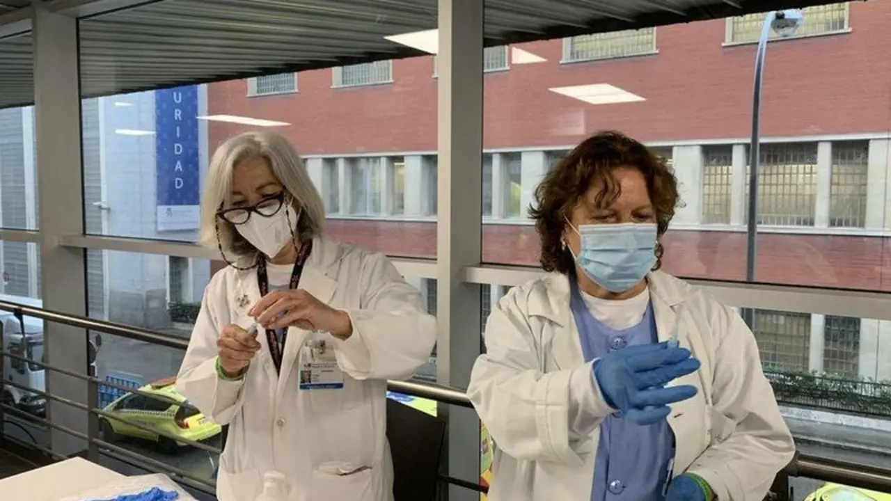  Enfermeras jubiladas, v&iacute;a Twitter: @elenamohino 