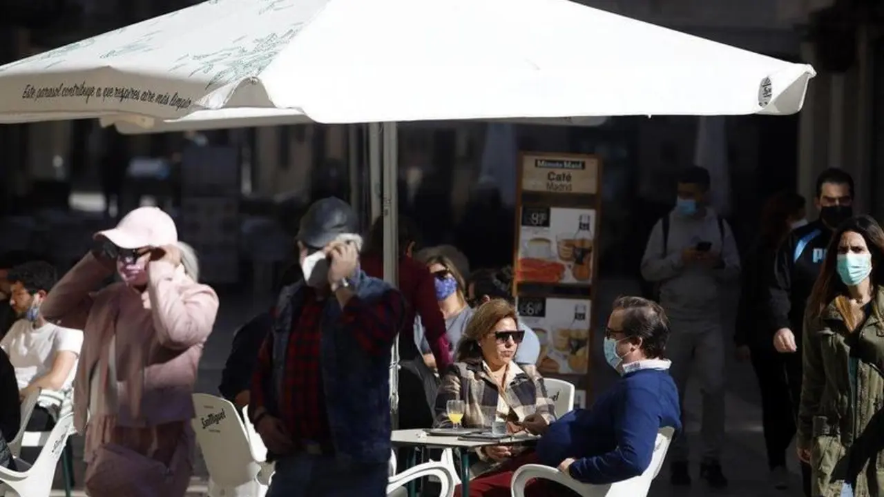  Archivo - Hostelre&iacute;a en M&aacute;laga en una imagen de archivo - &Aacute;lex Zea - Europa Press - Archivo 