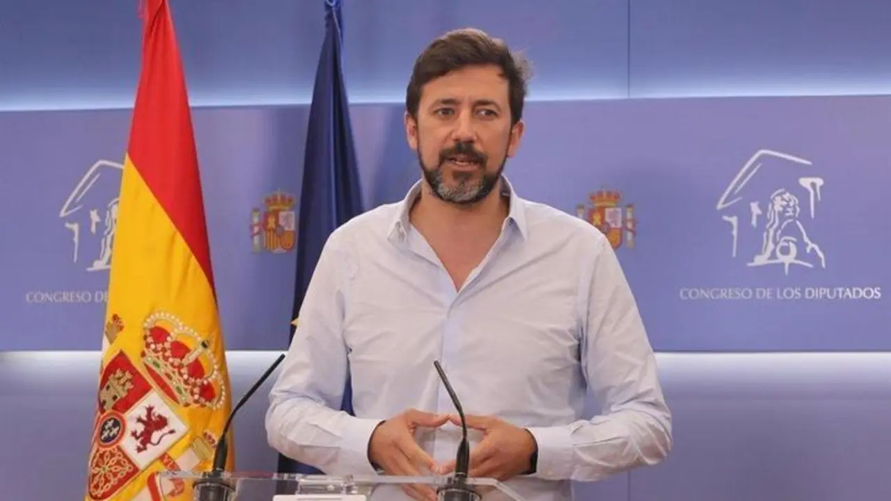  Archivo - El diputado de Unidas Podemos, Ant&oacute;n G&oacute;mez Reino - EUROPA PRESS/M.FERN&Aacute;NDEZ. POOL - Europa Press 
