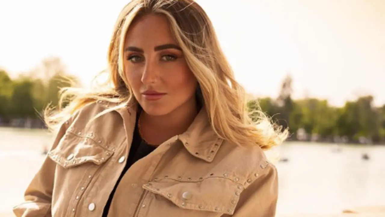  Roc&iacute;o Flores v&iacute;a Instagram: @rotrece 