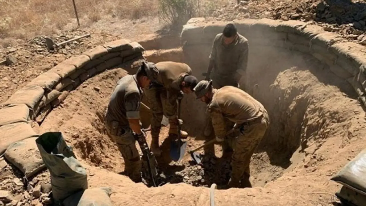  Trabajo de fortificaci&oacute;n durante la instrucci&oacute;n. 