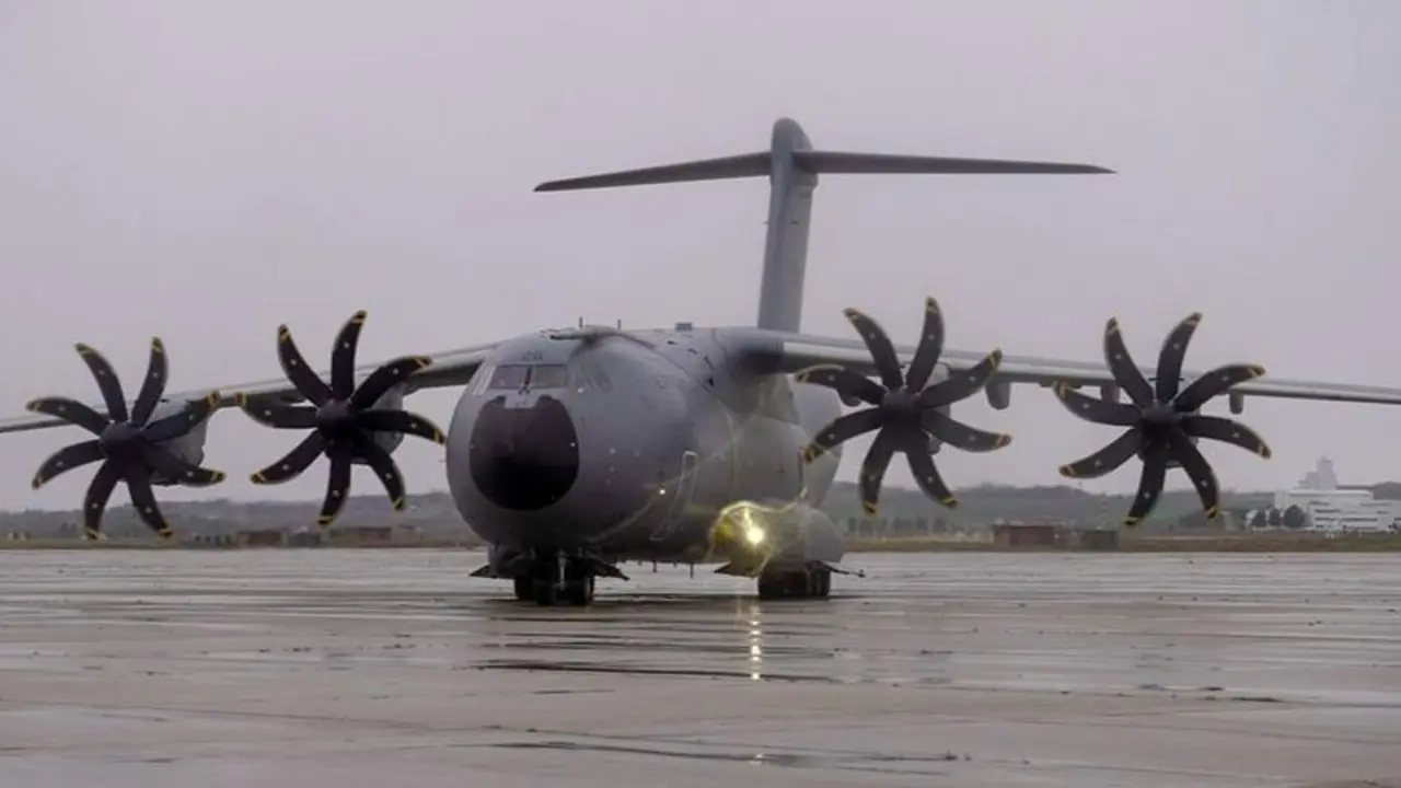  Llegada Avi&oacute;n Ej&eacute;rcito del Aire - Ministerio de Defensa 