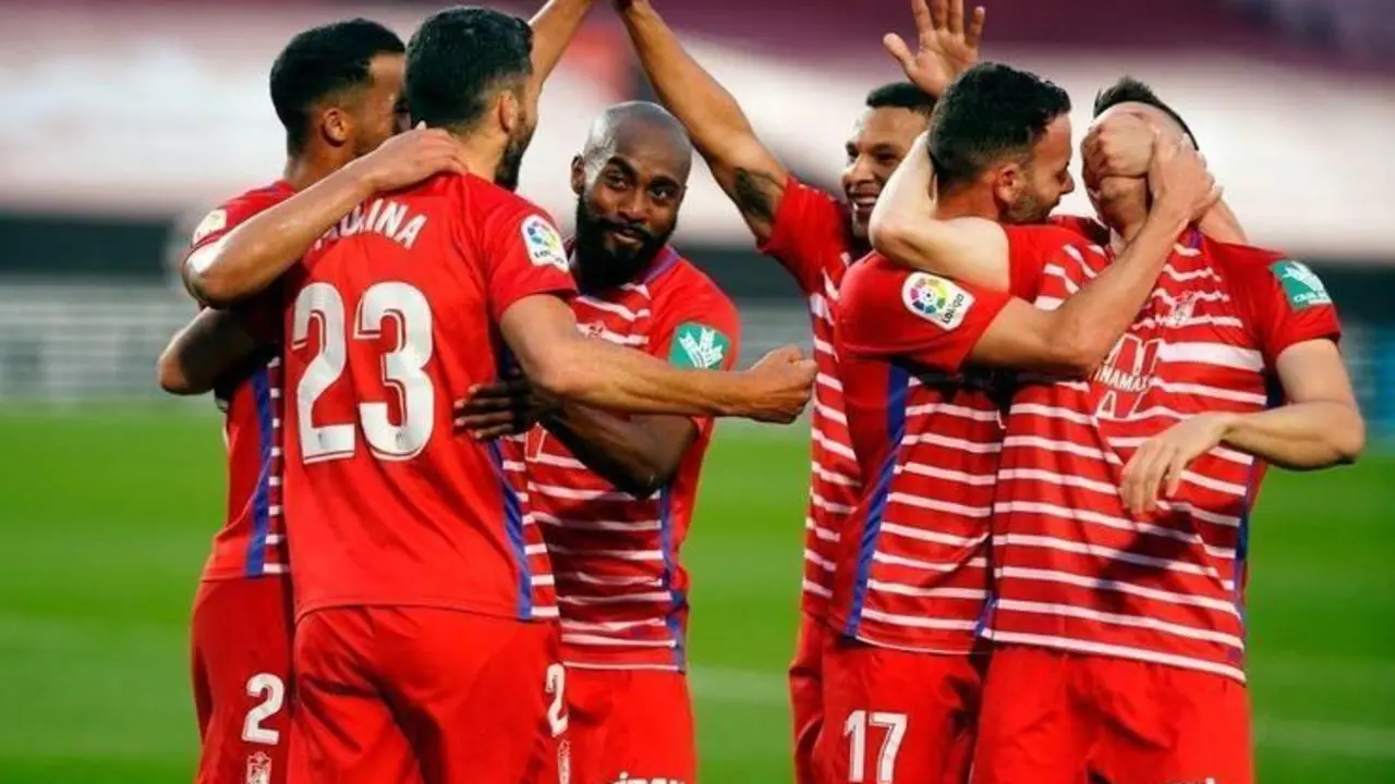  El Granada celebra el gol de la victoria de Jorge Molina. Twitter 