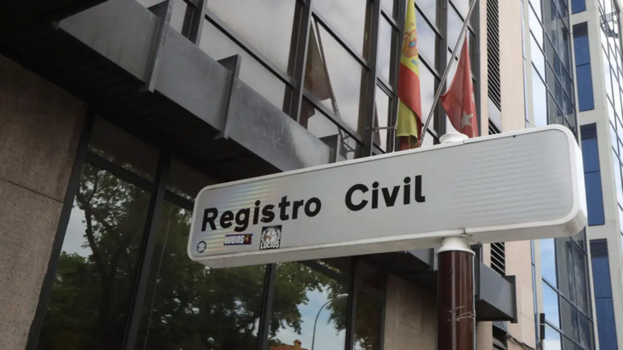 Archivo - Letrero indicativo de uno de los registros civiles madrile&ntilde;os - Marta Fern&aacute;ndez Jara - Europa Press - Archivo 