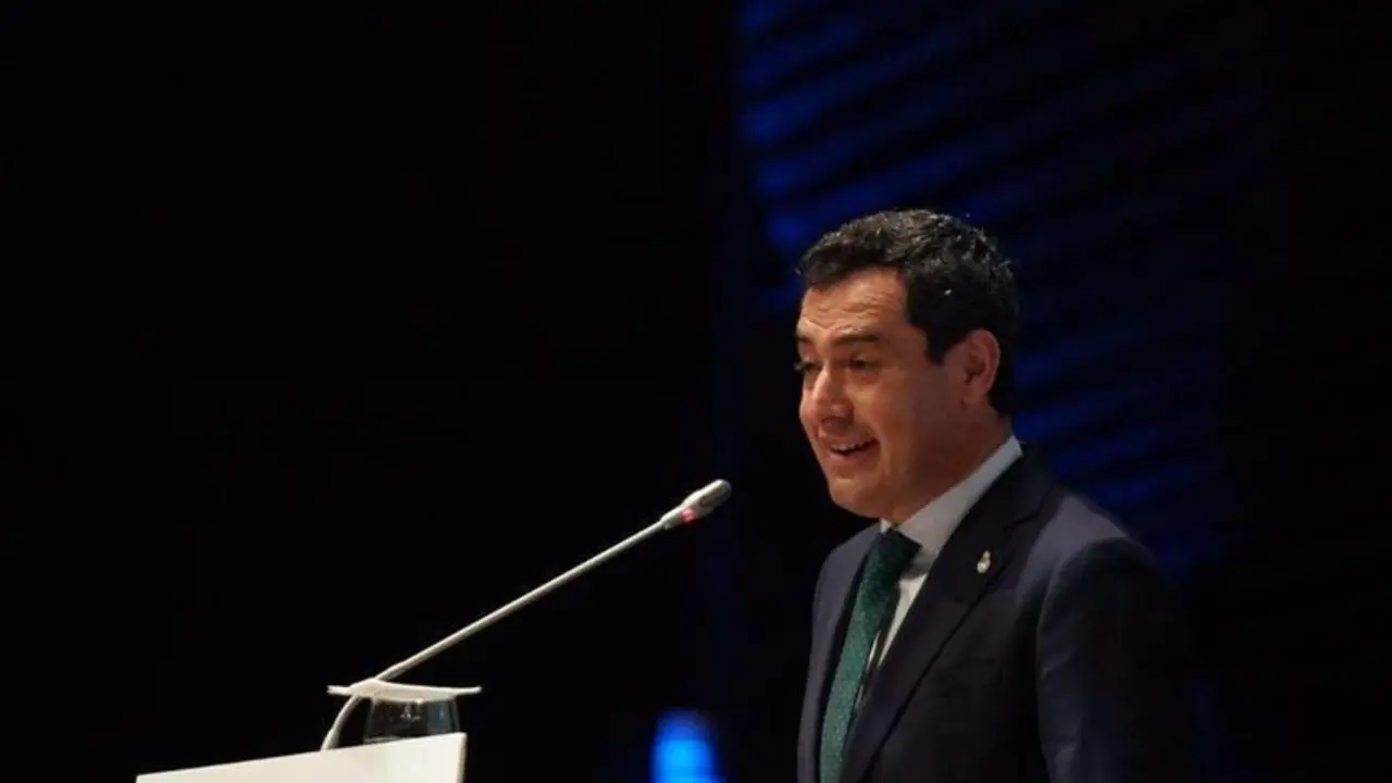  Juanma Moreno, presidente andaluz, en la inauguraci&oacute;n del Foro Transfiere de M&aacute;laga - JUNTA DE ANDALUC&Iacute;A 