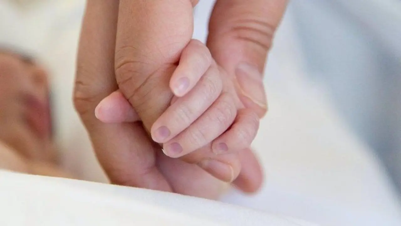  Archivo - Beb&eacute;, reci&eacute;n nacido. Matrona. - MITXI - Archivo 