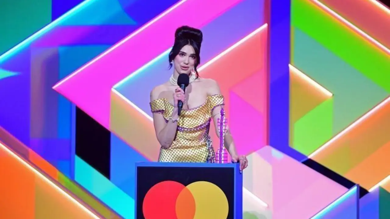  Actuaci&oacute;n de Dua Lipa en la gala de los Premios Brit 2021 / EUROPA PRESS 
