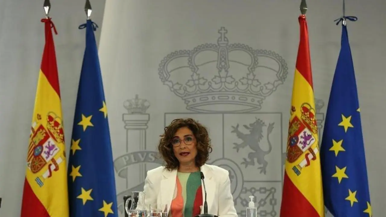  La ministra Portavoz y de Hacienda, Mar&iacute;a Jes&uacute;s Montero, comparece en rueda de prensa posterior al Consejo de Ministros celebrado en Moncloa, a 11 de mayo de 2021, en Madrid (Espa&ntilde;a). - C.De Luca.POOL/Europa Press - Europa Press 