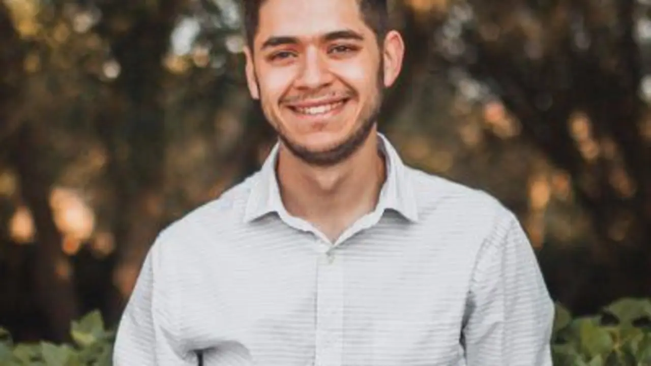  Fabi&aacute;n Le&oacute;n. V&iacute;a Twitter 