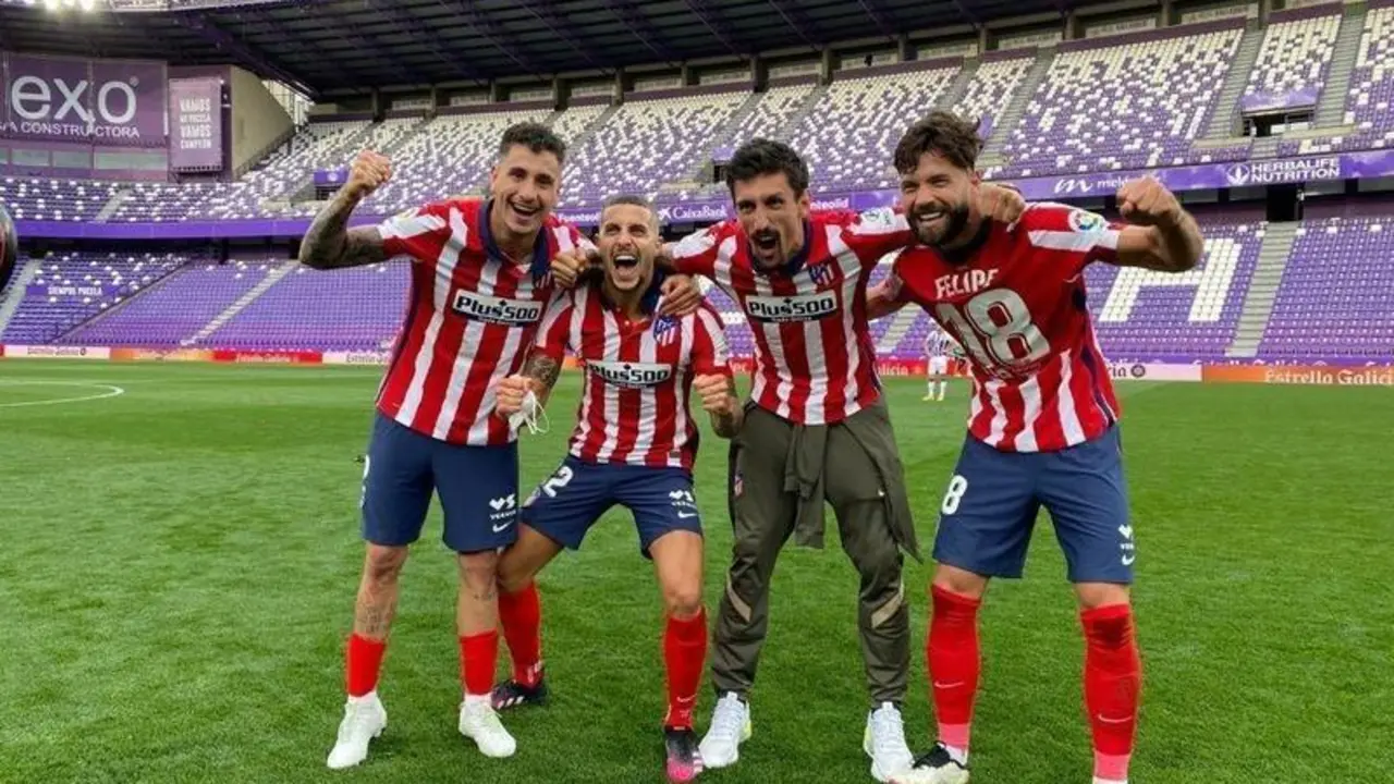  Los jugadores celebran haber ganado la Liga. TWITTER 