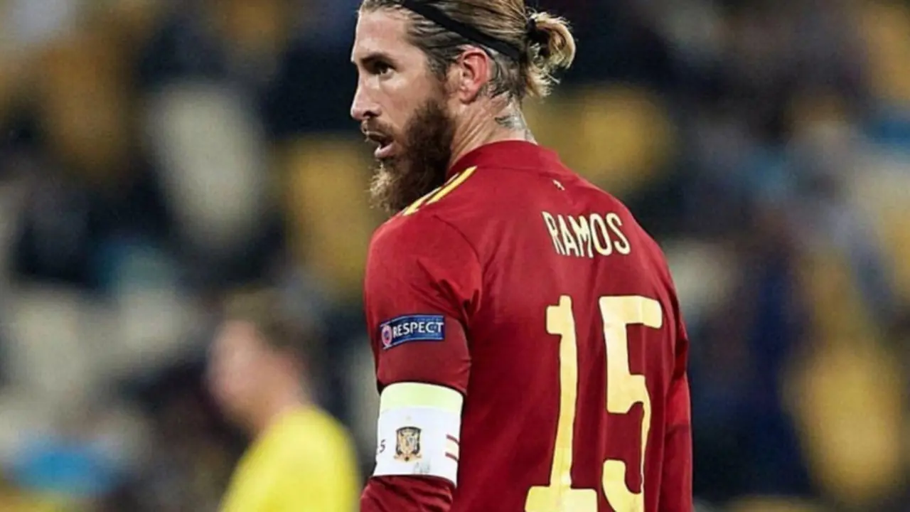  Sergio Ramos disputando un partido con la selecci&oacute;n espa&ntilde;ola 