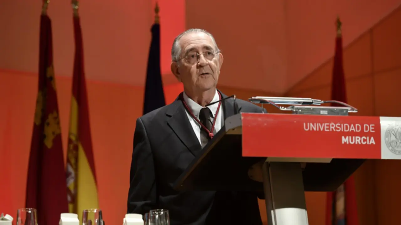  Juan Roca, profesor de la UMU 