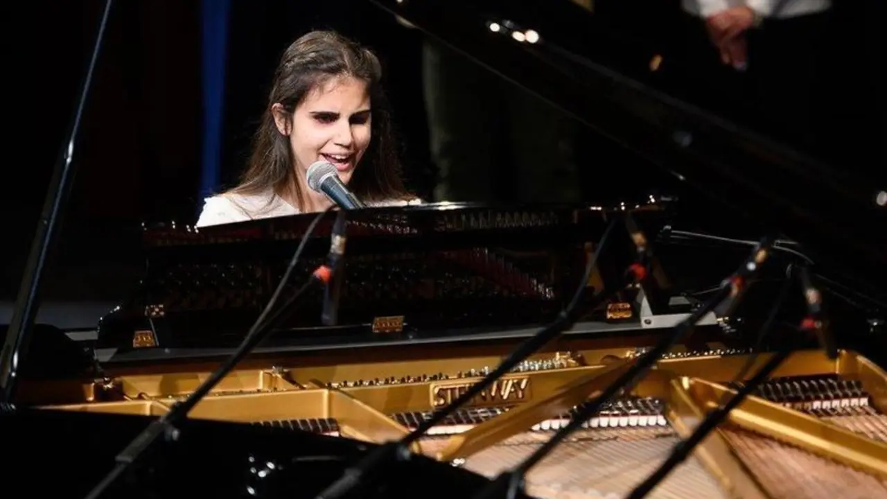  Laura Diepstraten, ganadora de la primera edici&oacute;n del International Low Vision Song Contest. EP 