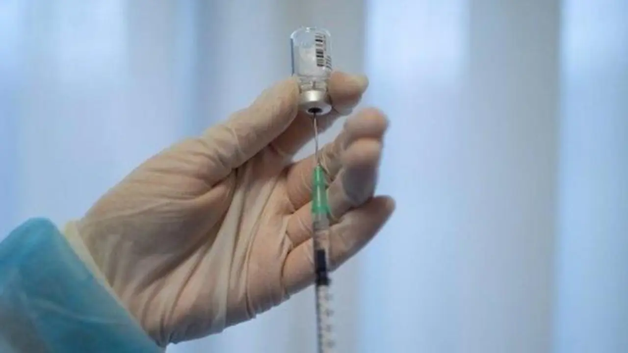  Preparaci&oacute;n vacuna Covid. EP 