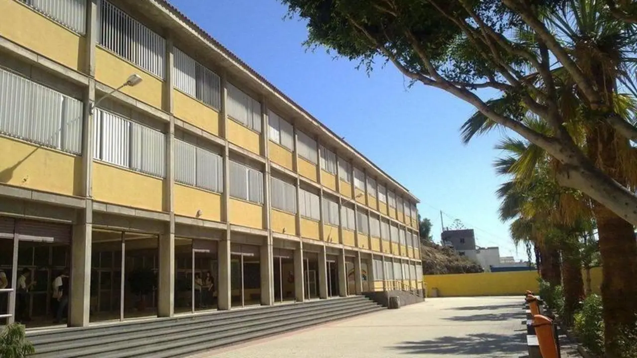  IES Anaga, en Santa Cruz de Tenerife. Twitter. 