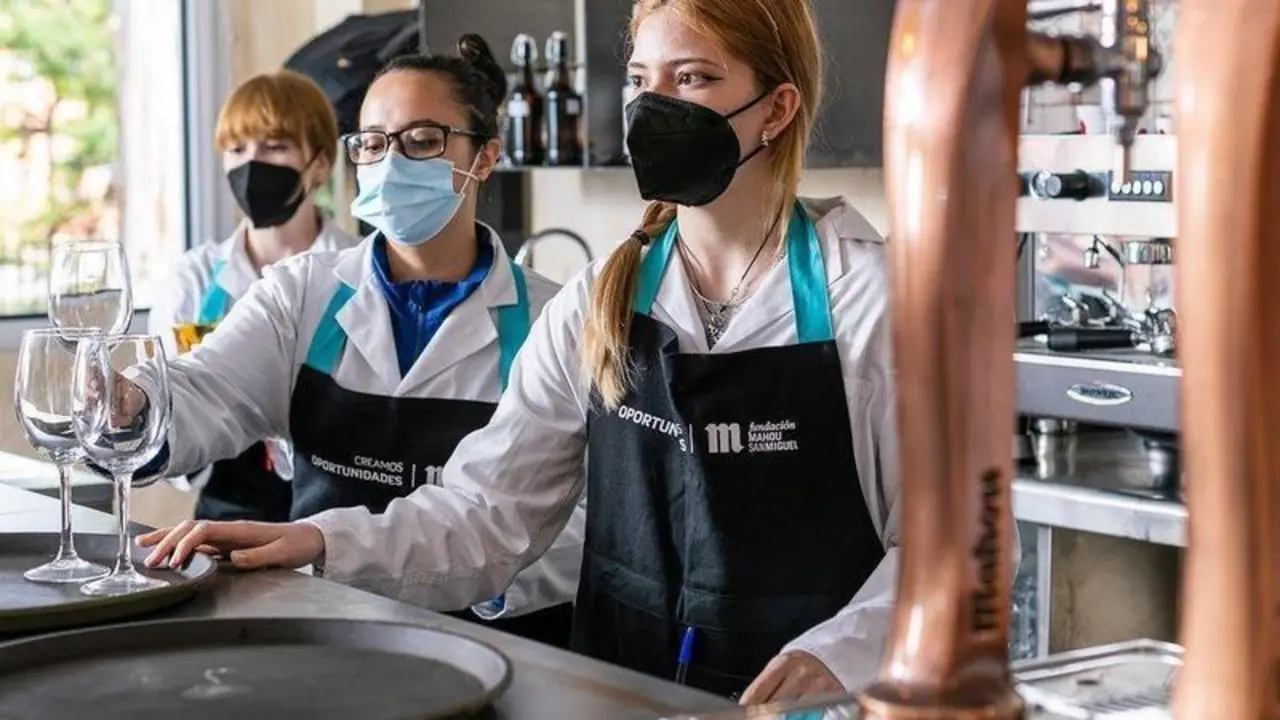  Fundaci&oacute;n Mahou San Miguel refuerza sus programas sociales con tres millones de euros y formar&aacute; a m&aacute;s de 1.000 j&oacute;venes en Hosteler 