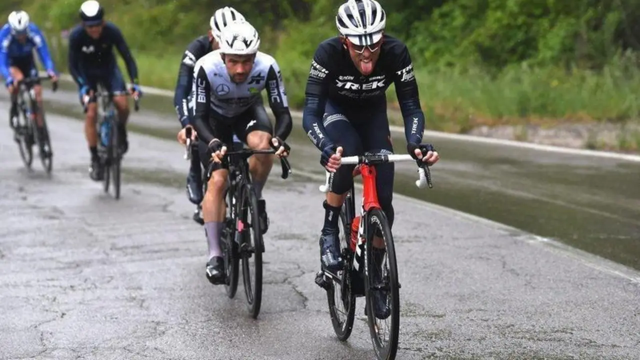  Koen de KPrt en el Giro d'Italia Twitter: @koendekort 