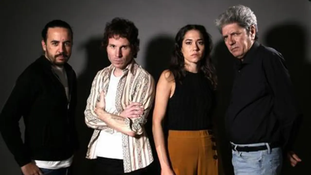  10A41AC1-0AFF-4E51-BE87-5D2DA8E2DE83 