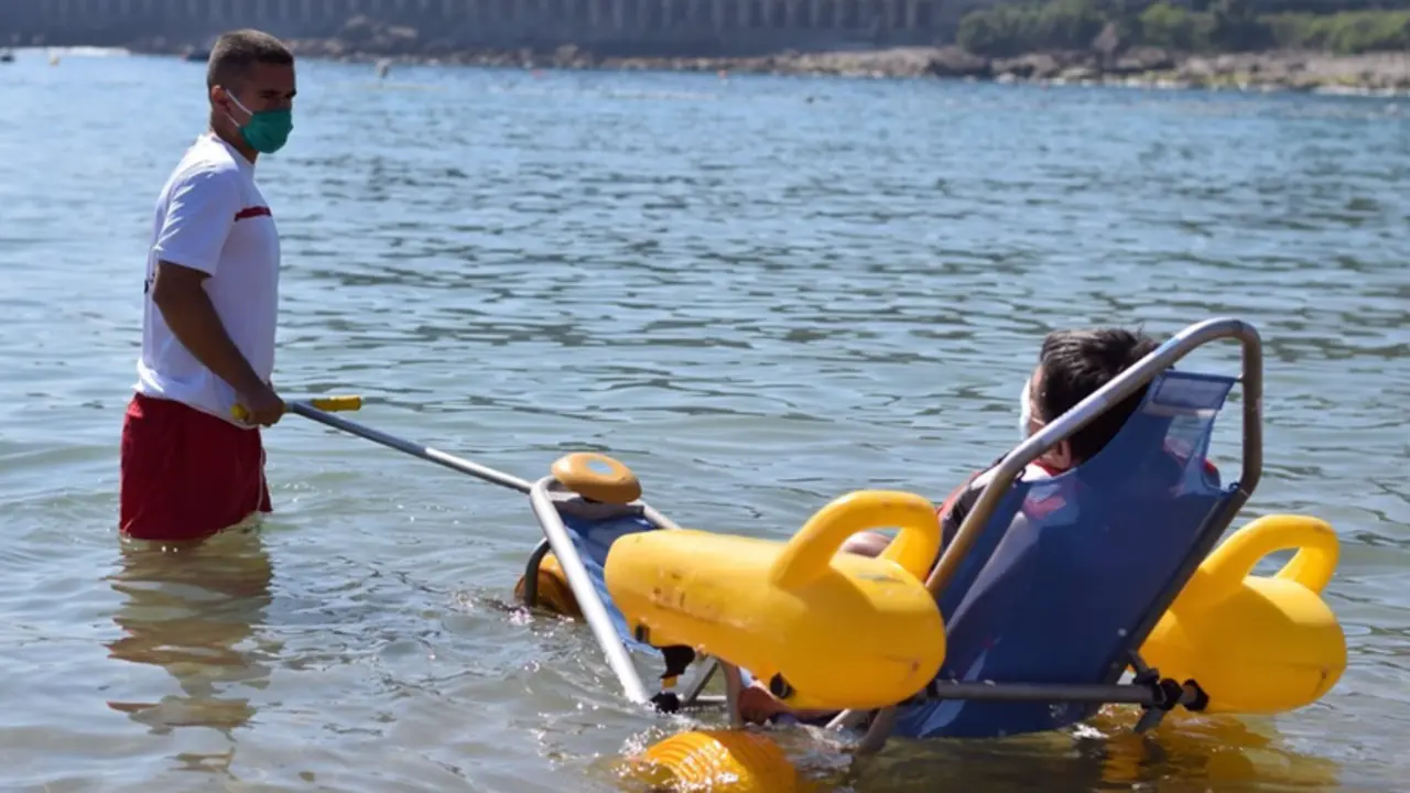  Servicio de ba&ntilde;o asistido de Cruz Roja. - CRUZ ROJA 