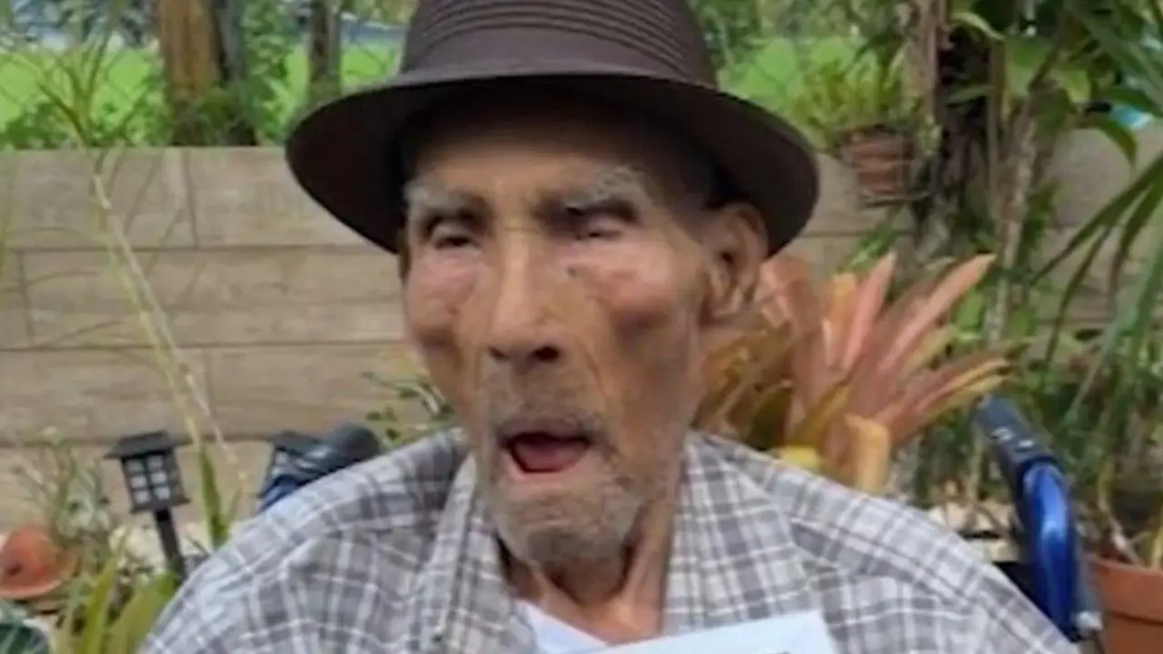  Emilio Flores M&aacute;rquez. Instagram 