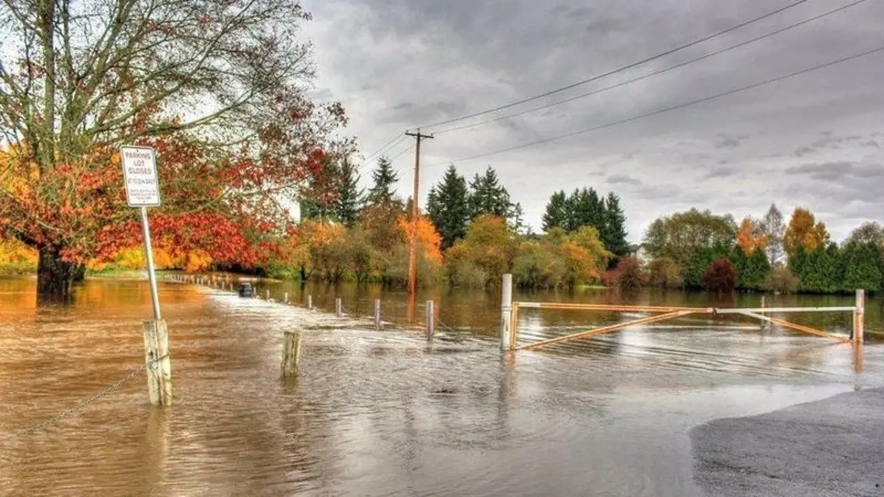 DISE&Ntilde;AN UN SISTEMA PARA LA DETECCI&Oacute;N DE INUNDACIONES DESDE EL ESPACIO MEDIANTE INTELIGENCIA ARTIFICIAL - REMITIDA UV 