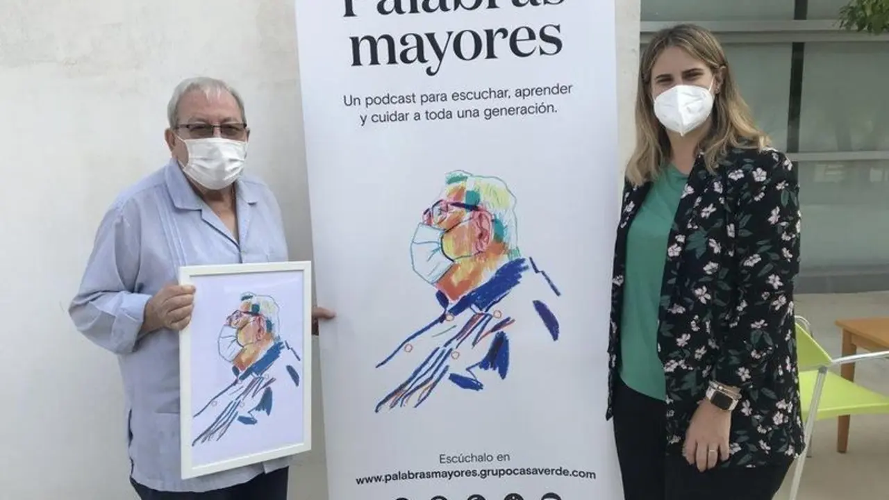  Cristina Rocamora junto a Fernando, uno de los protagonistas de Palabras mayores 