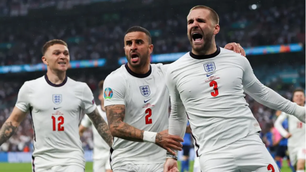  Luke Shaw celebra su gol en la final de la EURO 2020
The FA via Getty Images 