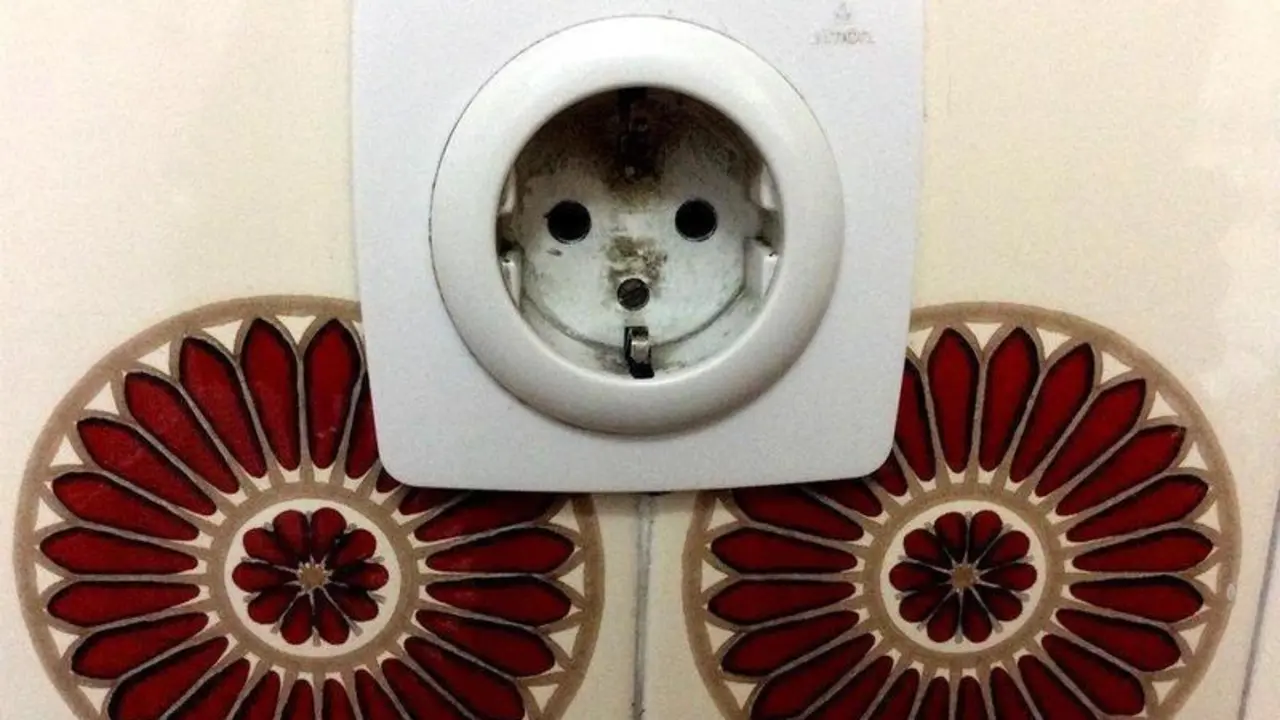  Archivo - Enchufe, enchufes, electricidad, red el&eacute;ctrica - EUROPA PRESS - Archivo 